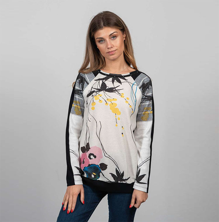 Tienda online del Triangulo de la Moda Camiseta LOGO flores